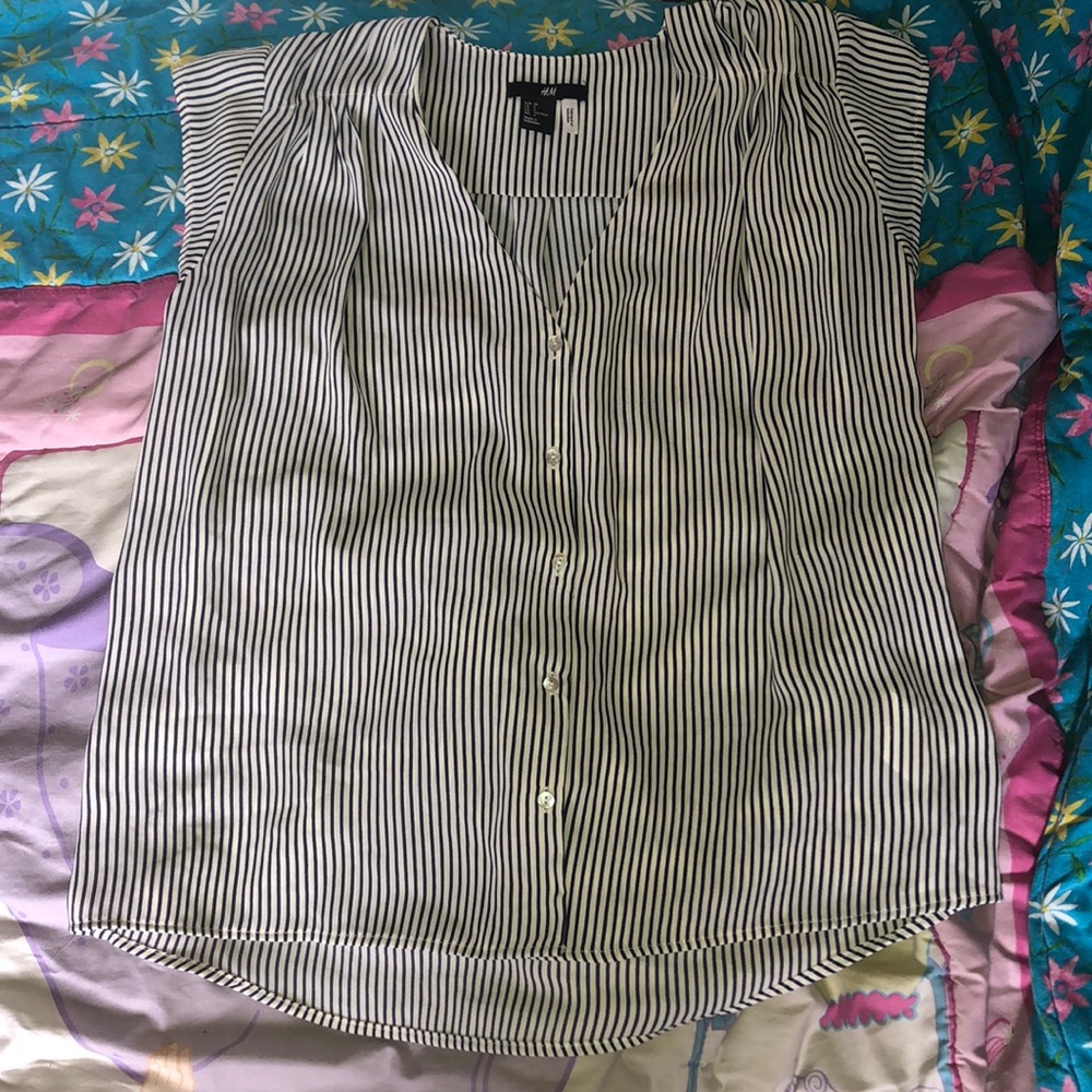 Navy blue and white button up blouse